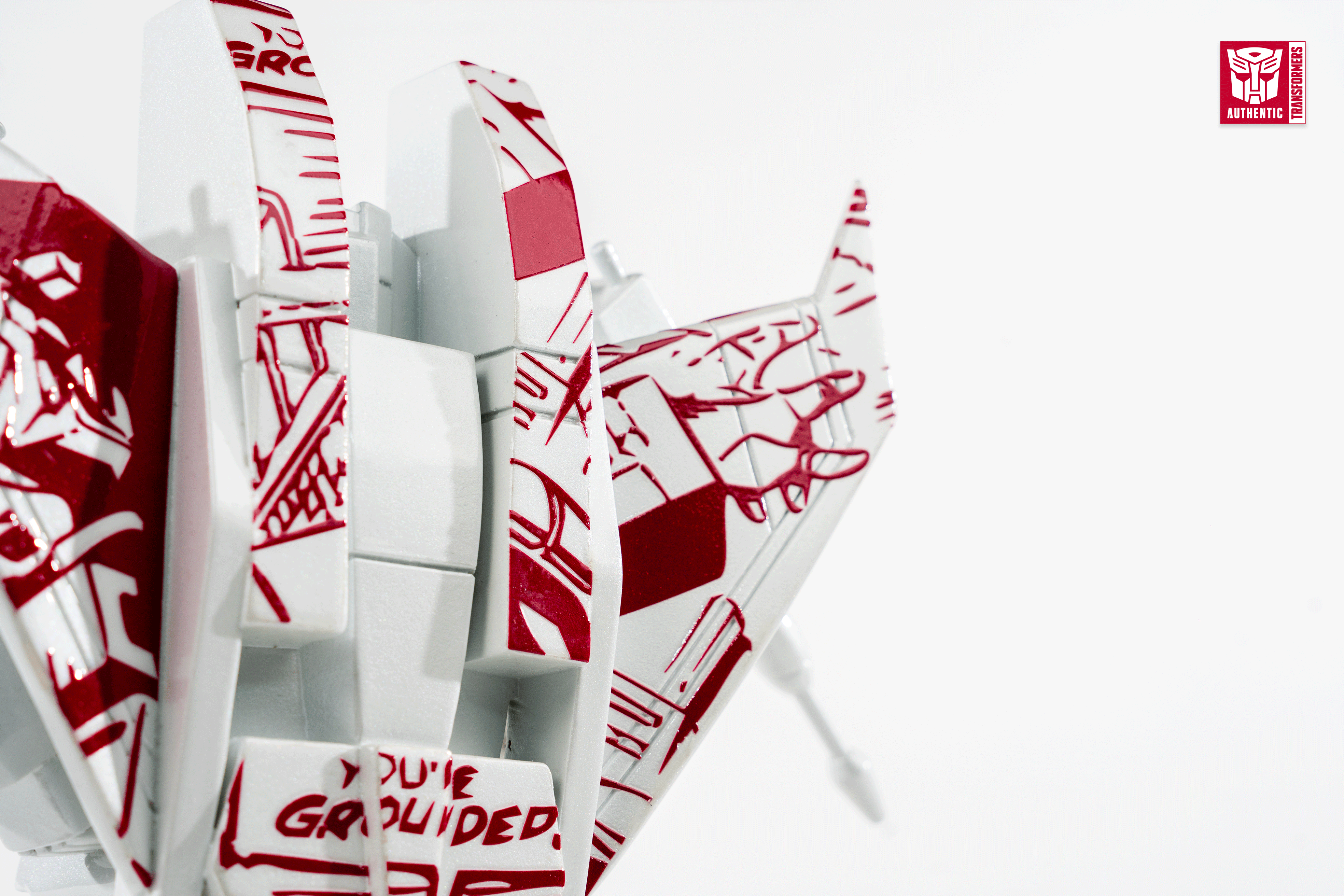Starscream back zoomed