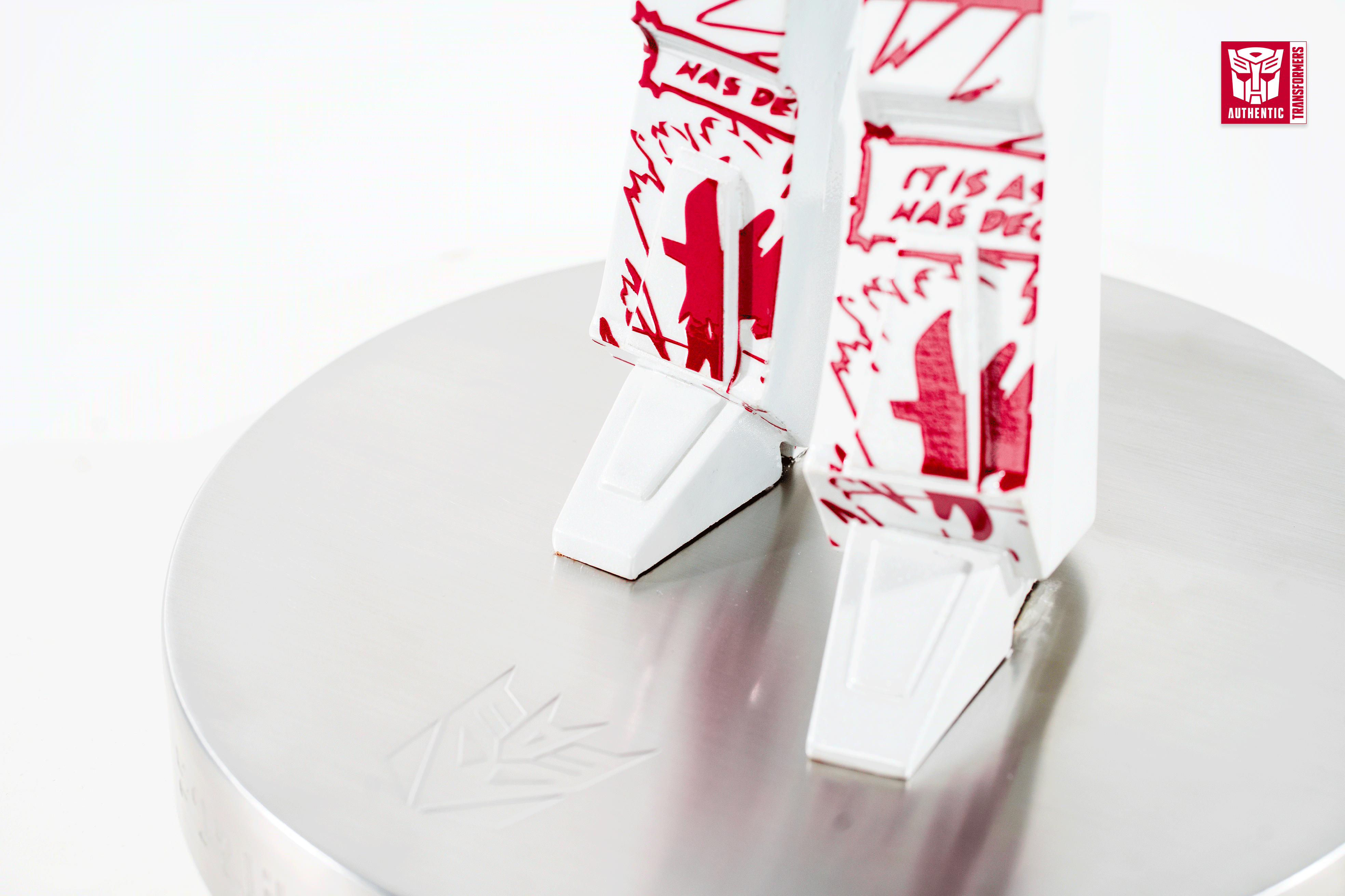 Starscream zoom down 2
