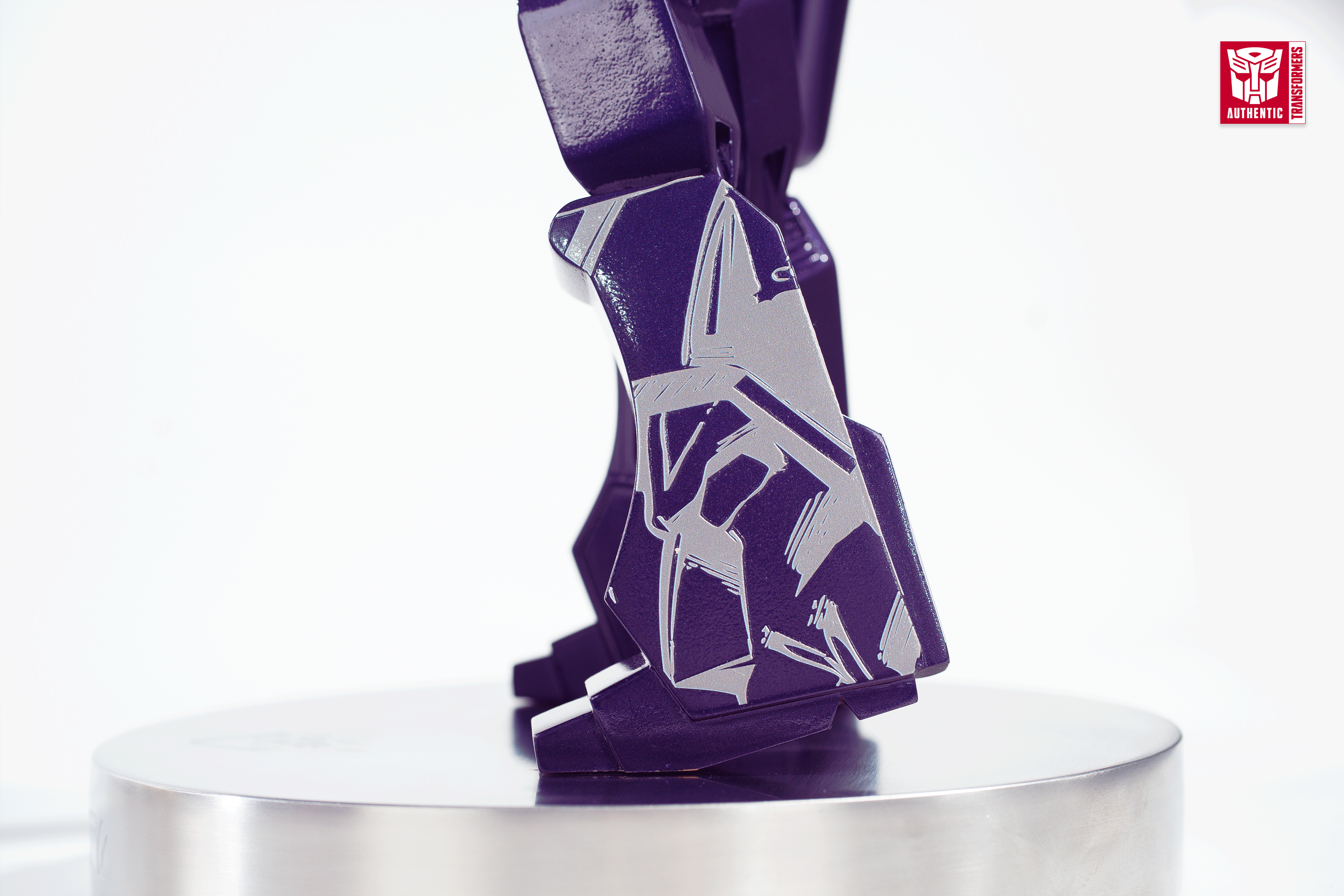 Megatron zoomed lateral
